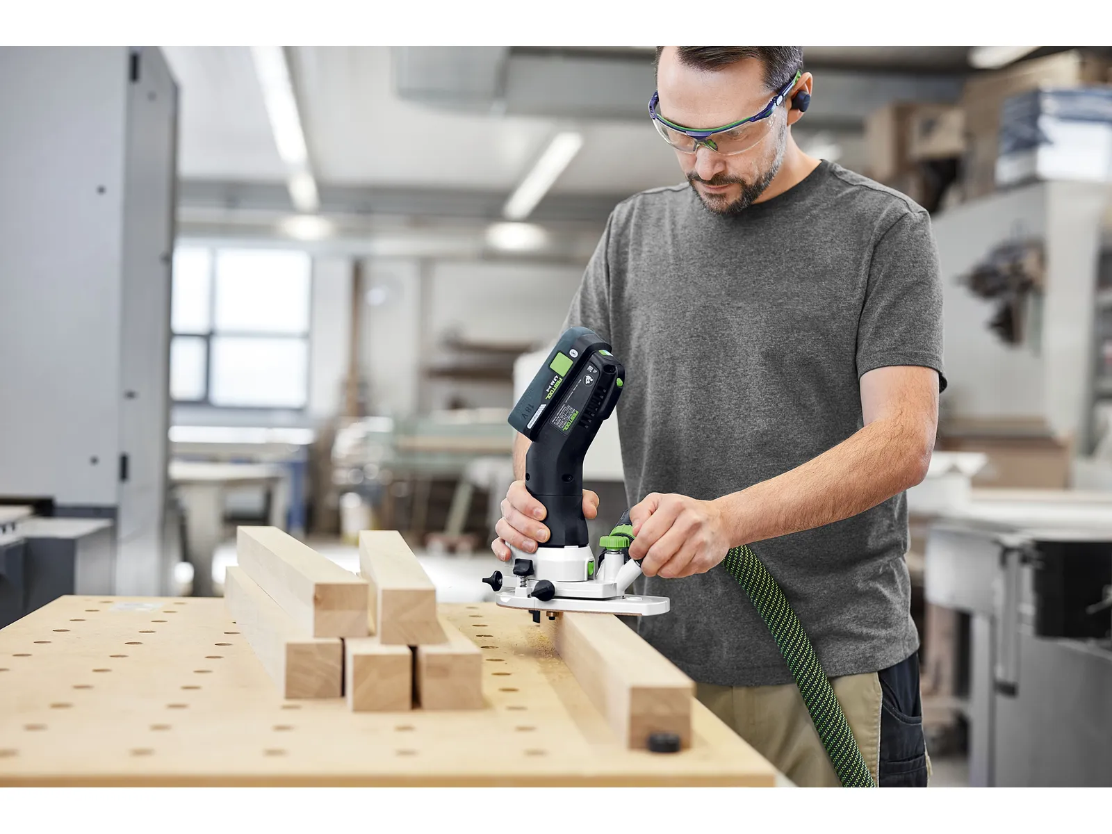 Festool 578012 MFKC 700 Cordless Modular Edge Router - Image 4