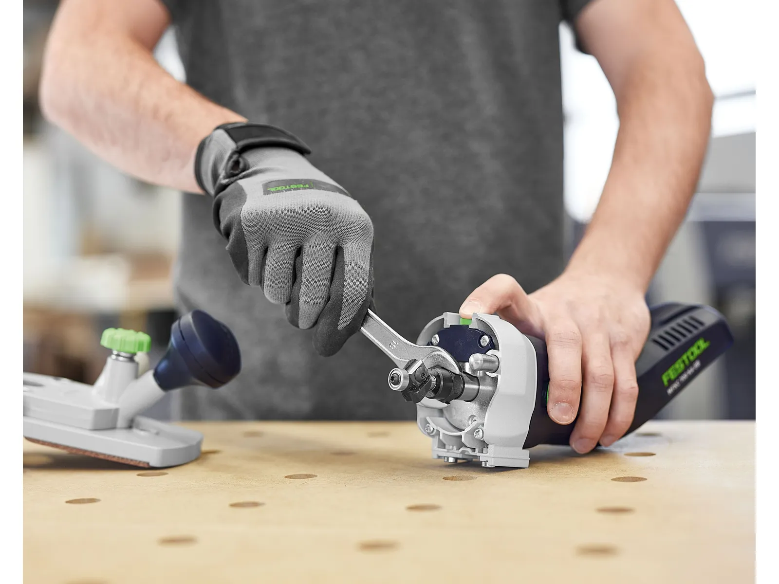 Festool 578012 MFKC 700 Cordless Modular Edge Router - Image 5
